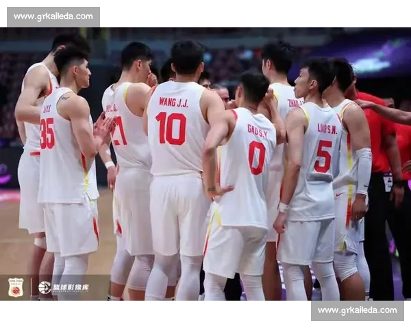 中国男篮迎战伊拉克全力冲击亚洲杯小组头名关键之战赛前形势分析 中国男篮迎战伊拉克全力冲击亚洲杯小组头名关键之战赛前形势分析
